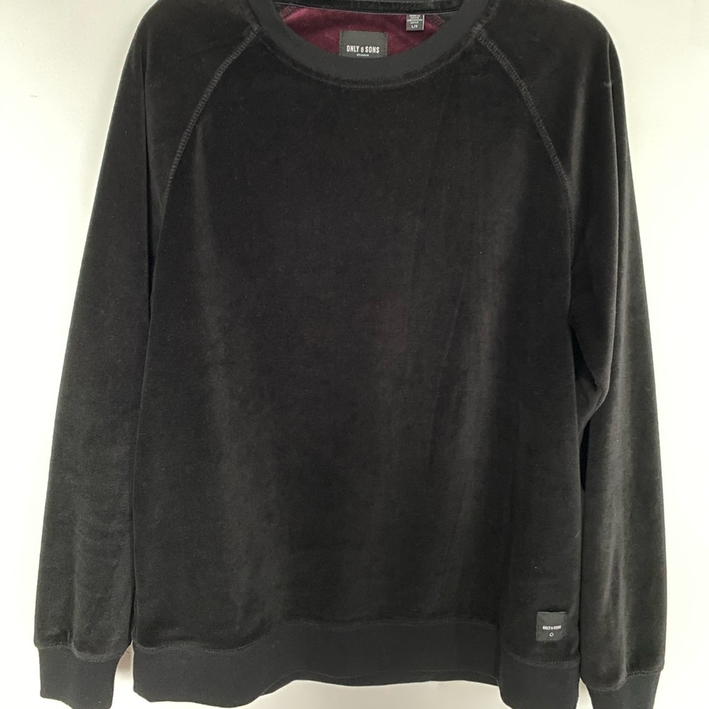 Velour Crewneck Long Sleeve Top